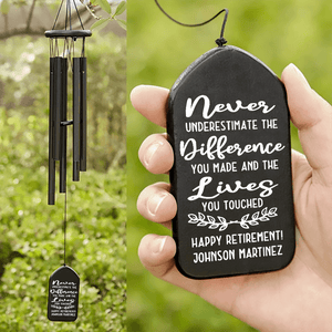 Never Underestimate The Difference You Made - Personalized Wind Chimes - Retirement Gift For Coworker, Family Members Grandma, Grandpa, Dad, Mom